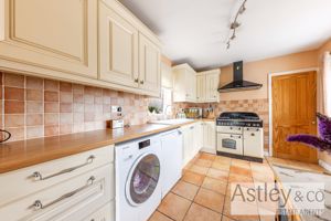 kitchen- click for photo gallery